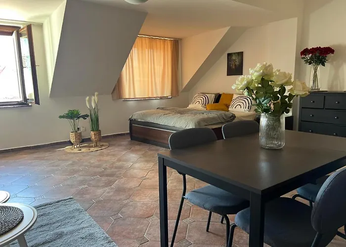 Old Town Square * 布拉格